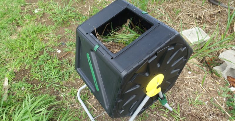 Pros and Cons of Compost Tumbler